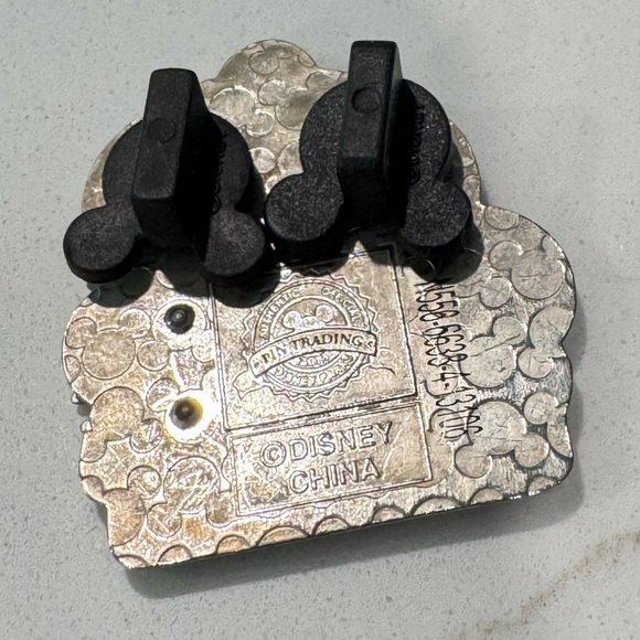 Disney Tinker Bell 2013 Trading Pin - Picture 2 of 3